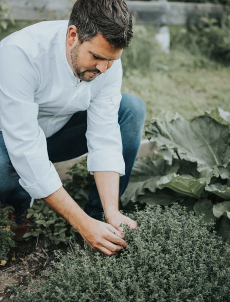 Simon Empl im Kräutergarten Hotel Silberfux